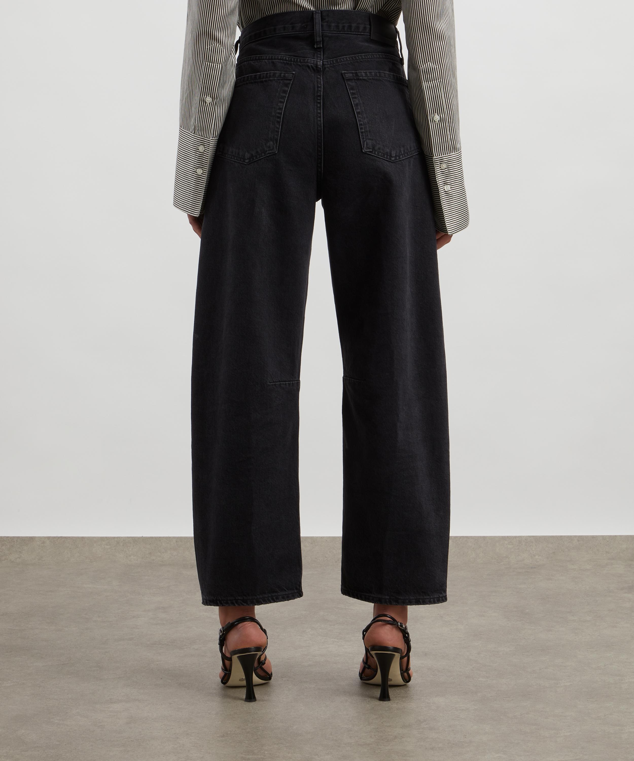 Miro Relaxed Jeans in Domino - 4