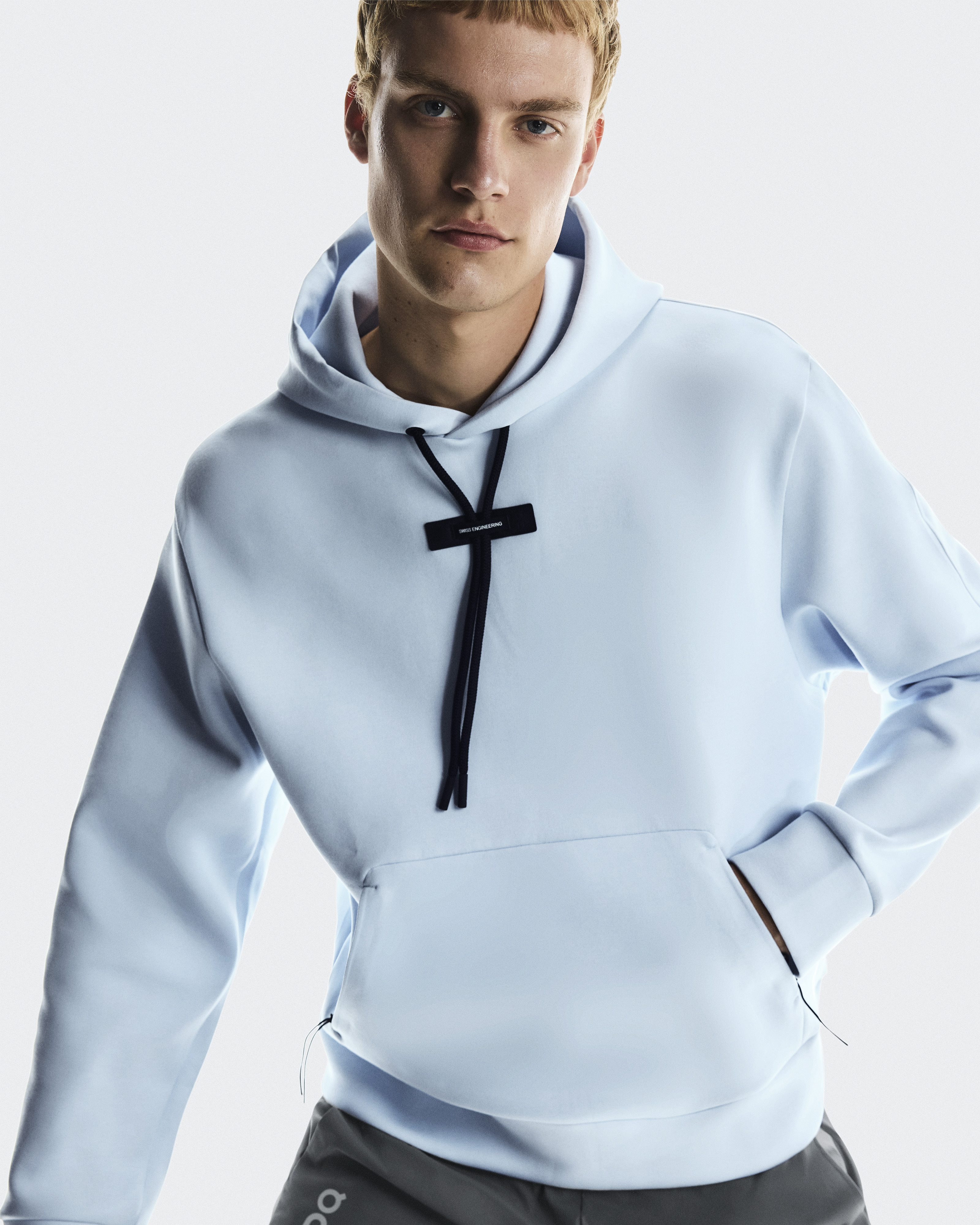 Focus Tech Hoodie - 6