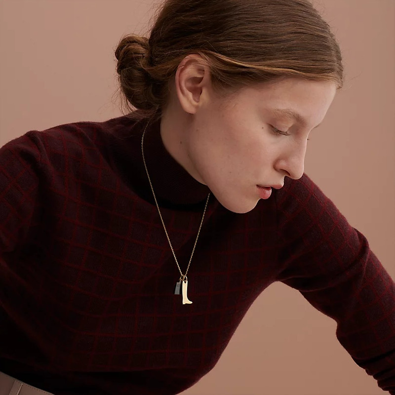 Hermès Amulette Maroquinier pendant, small model outlook