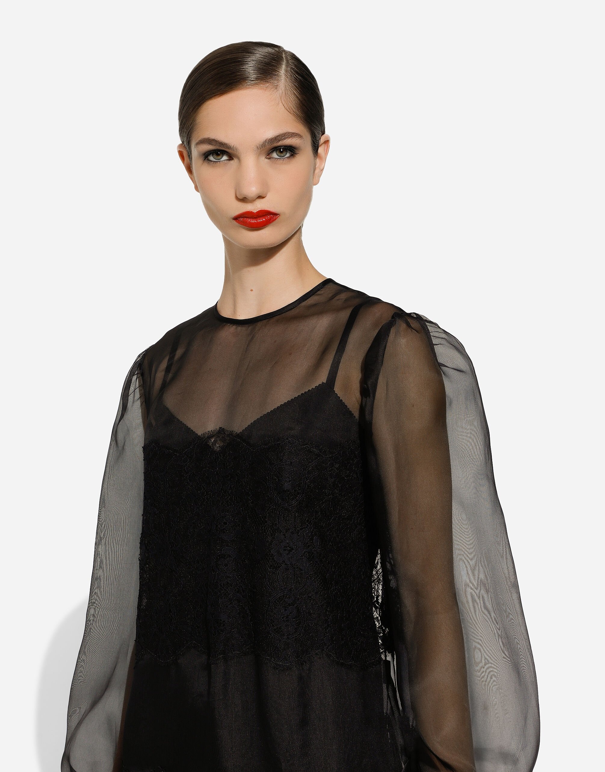 Short organza dress with lace inlay - 5