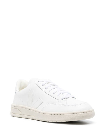 VEJA low-top leather sneakers outlook