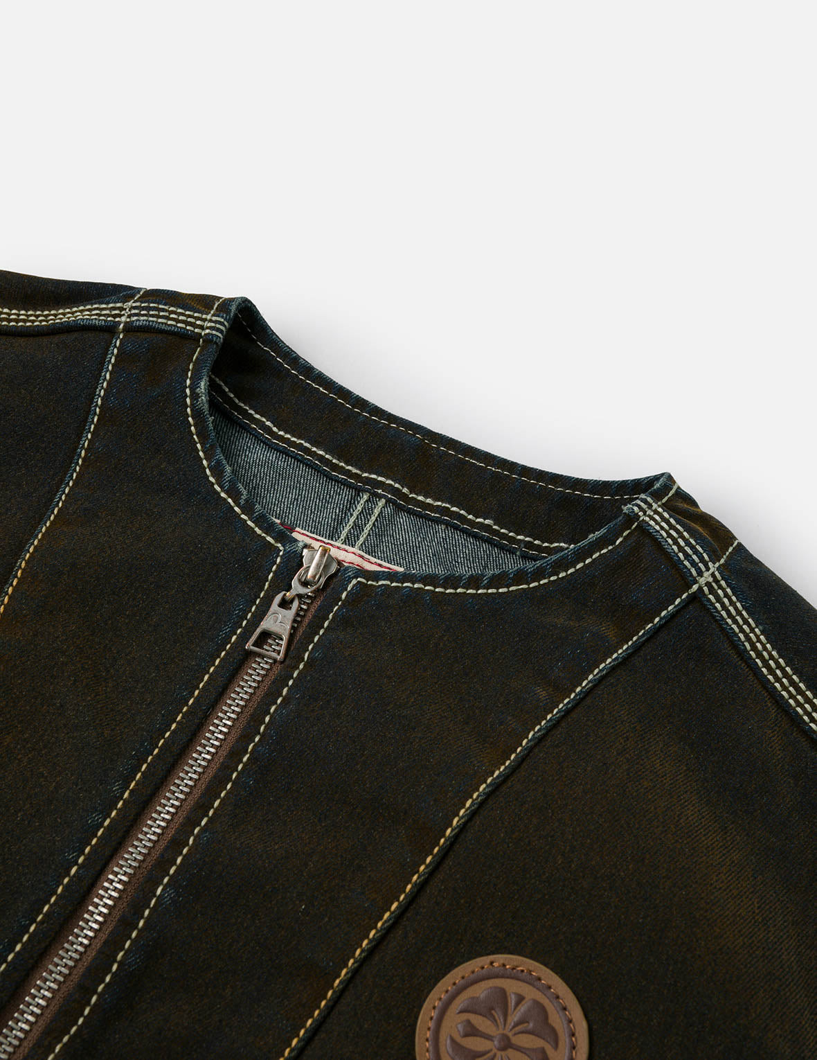 Contrast Stitch Design and Kamon Leather Label Regular Fit Denim Jacket - 6