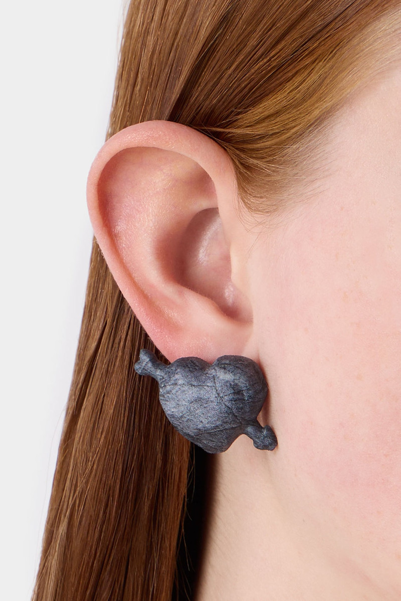 SMALL 'CUORE DI PIETRA' EARRINGS SILVER / matte grey 6