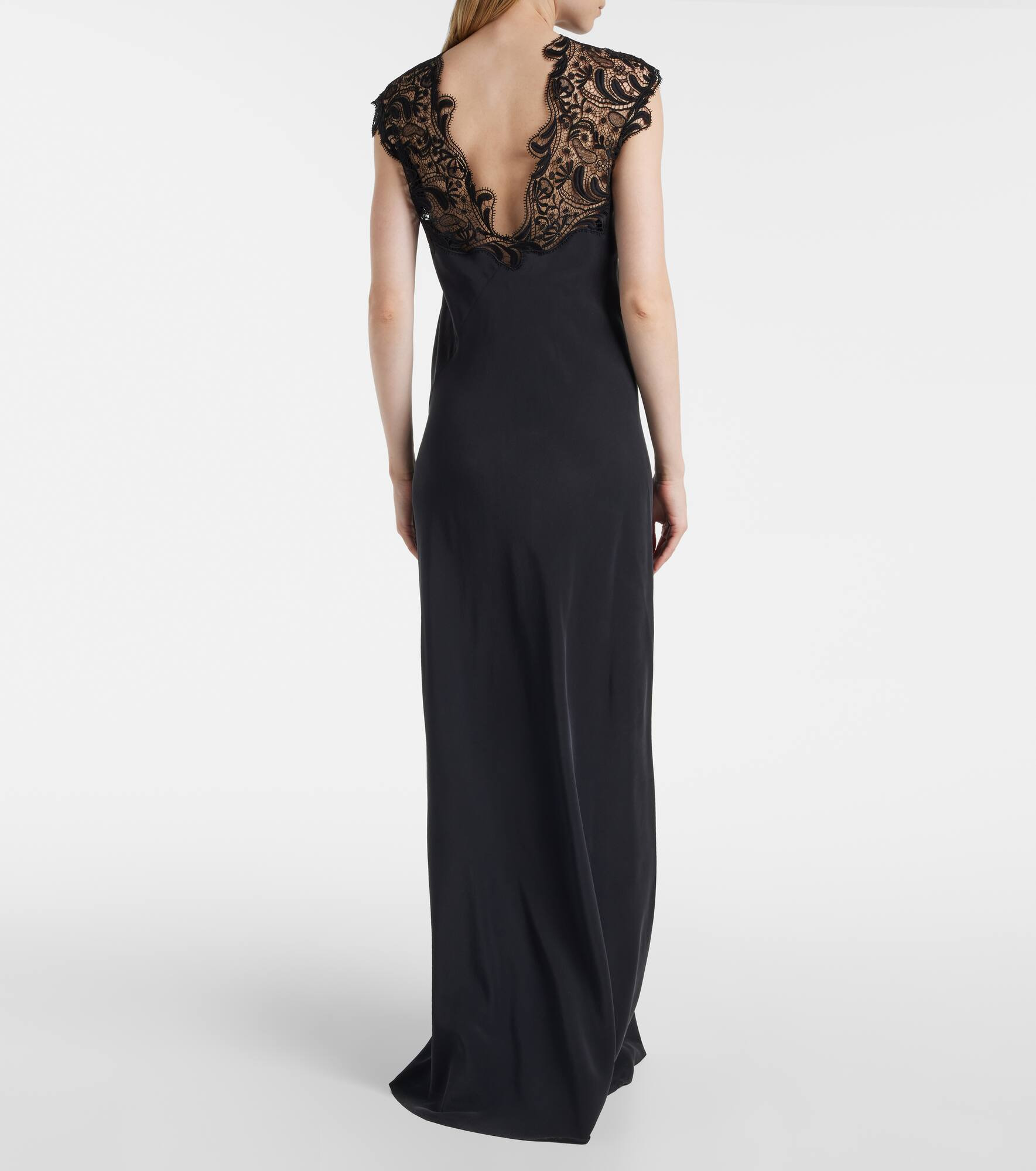 Lace-trimmed silk gown - 3