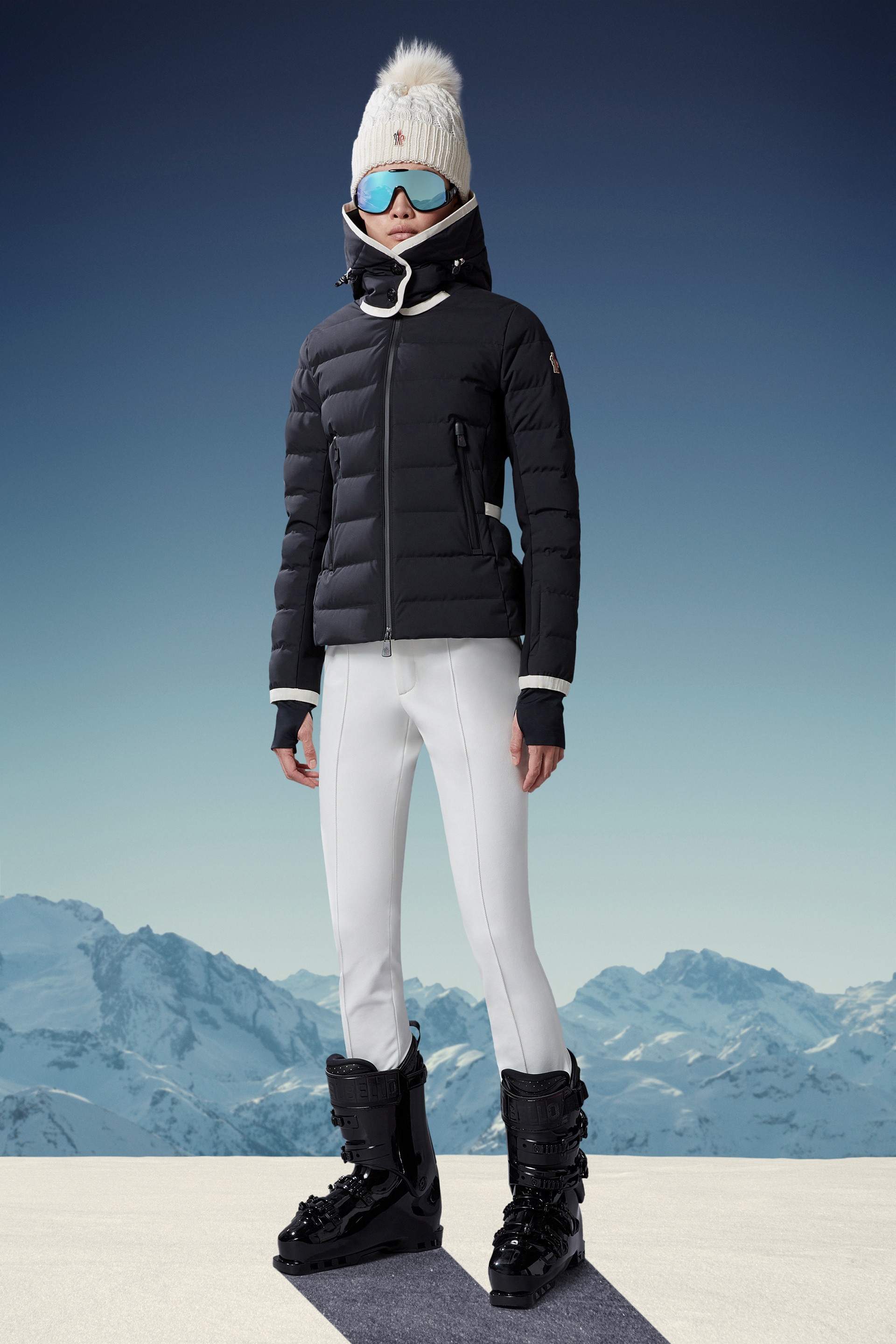 Lamoura Short Down Jacket - 2