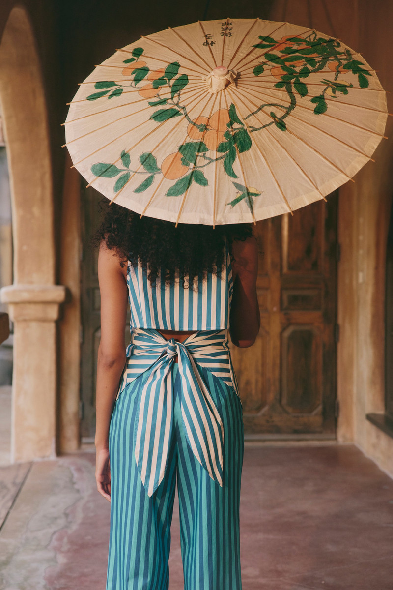 SIMONMILLER Loch Striped Sleeveless Poplin Button Up In Blue Stripe outlook