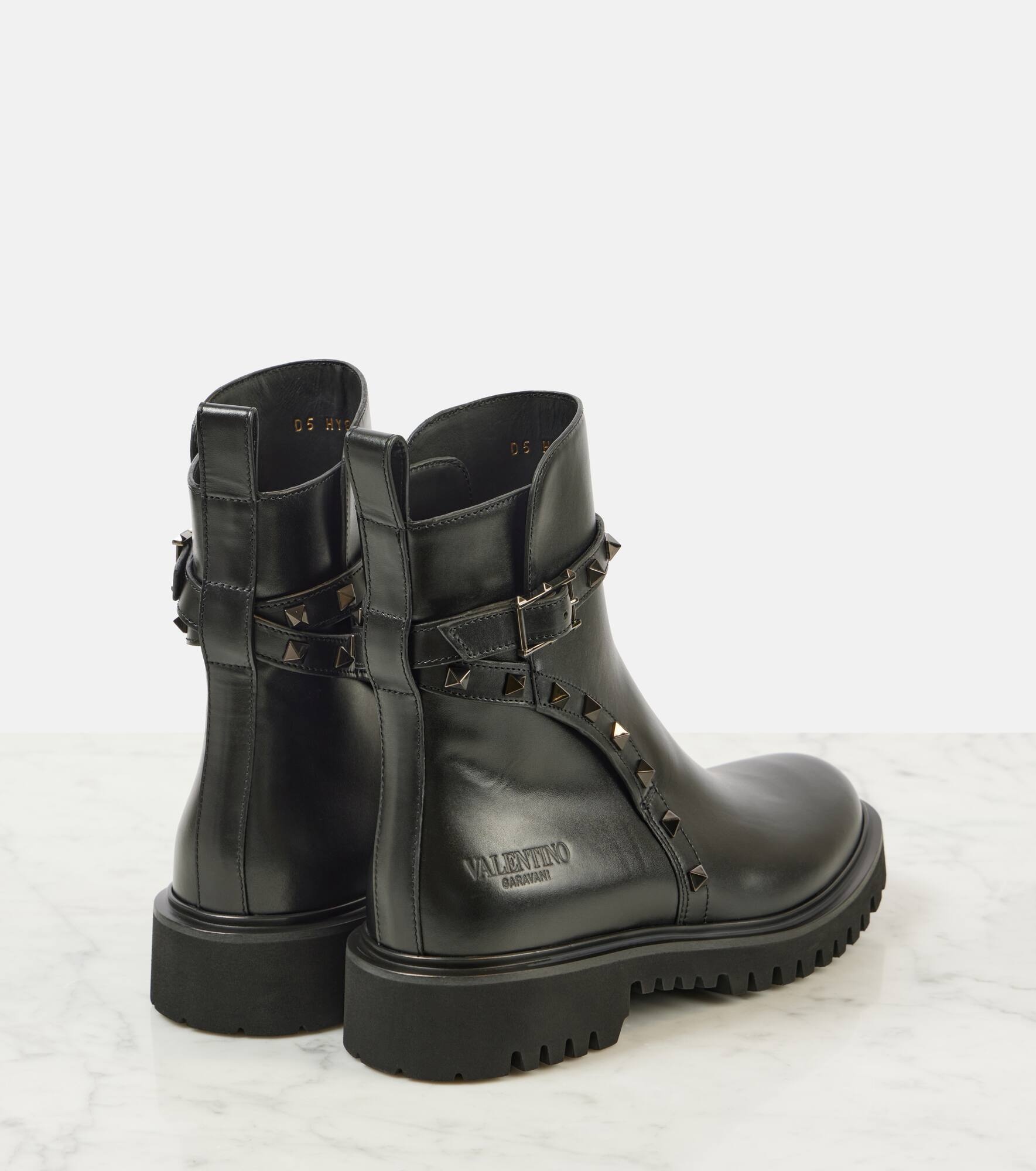 Rockstud leather ankle boots - 3