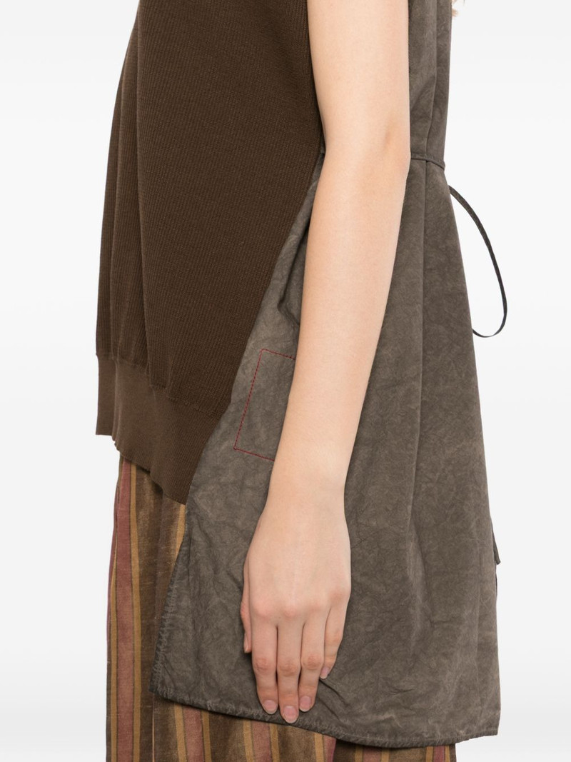 V-neck sleeveless top 5