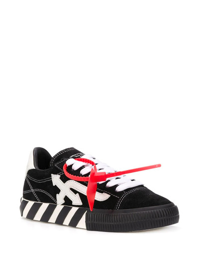 Off-White Arrow Vulcanized low-top sneakers outlook