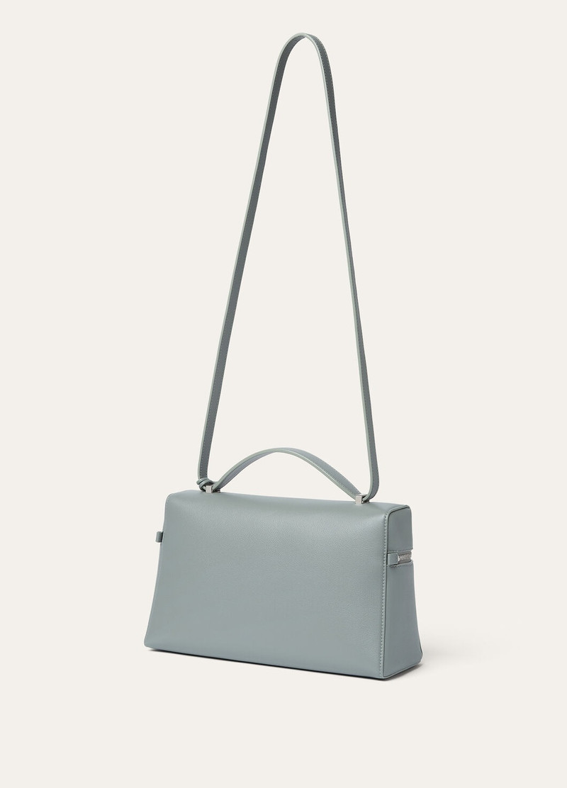 Loro Piana Extra Bag L27 outlook