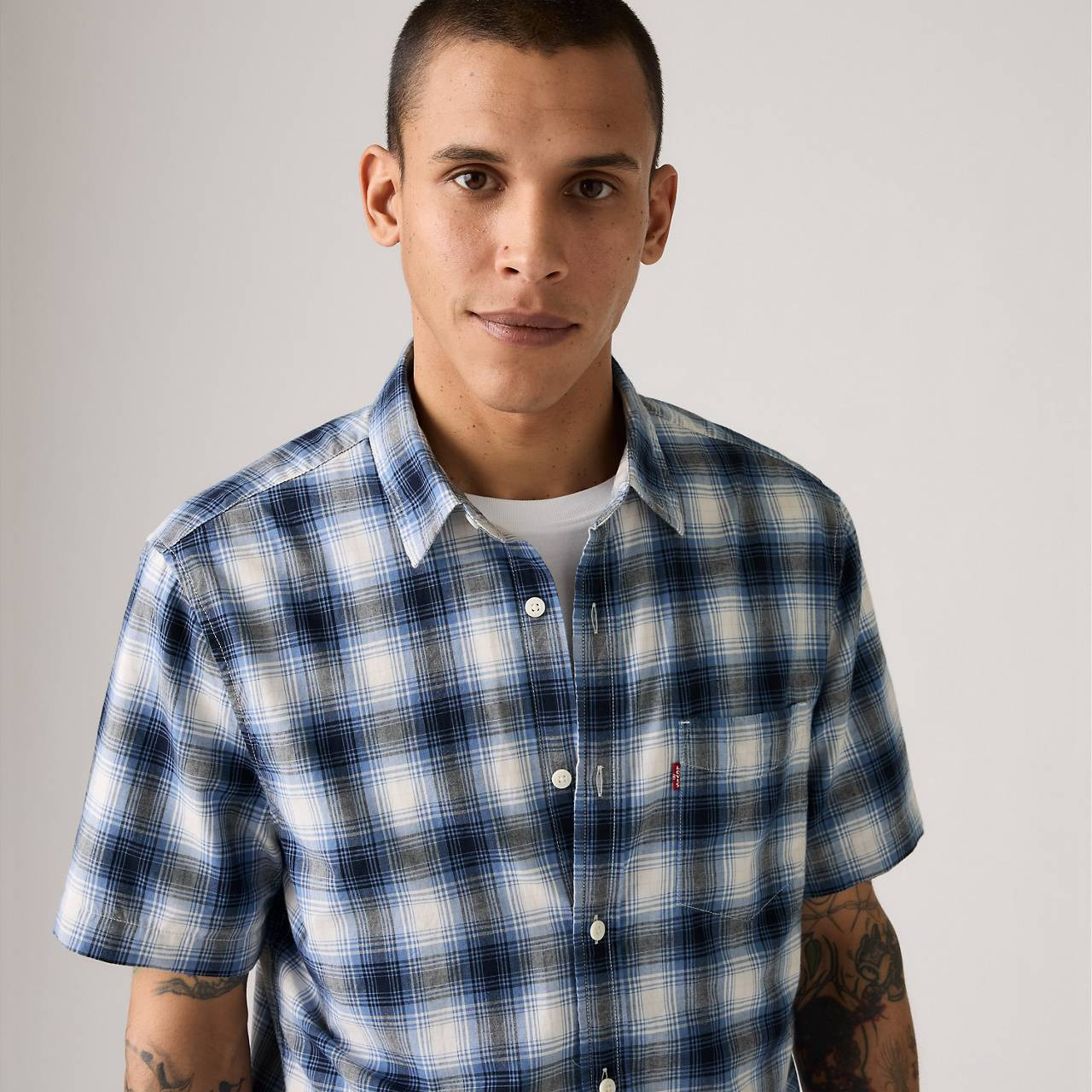 SHORT-SLEEVE CLASSIC STANDARD FIT SHIRT - 5