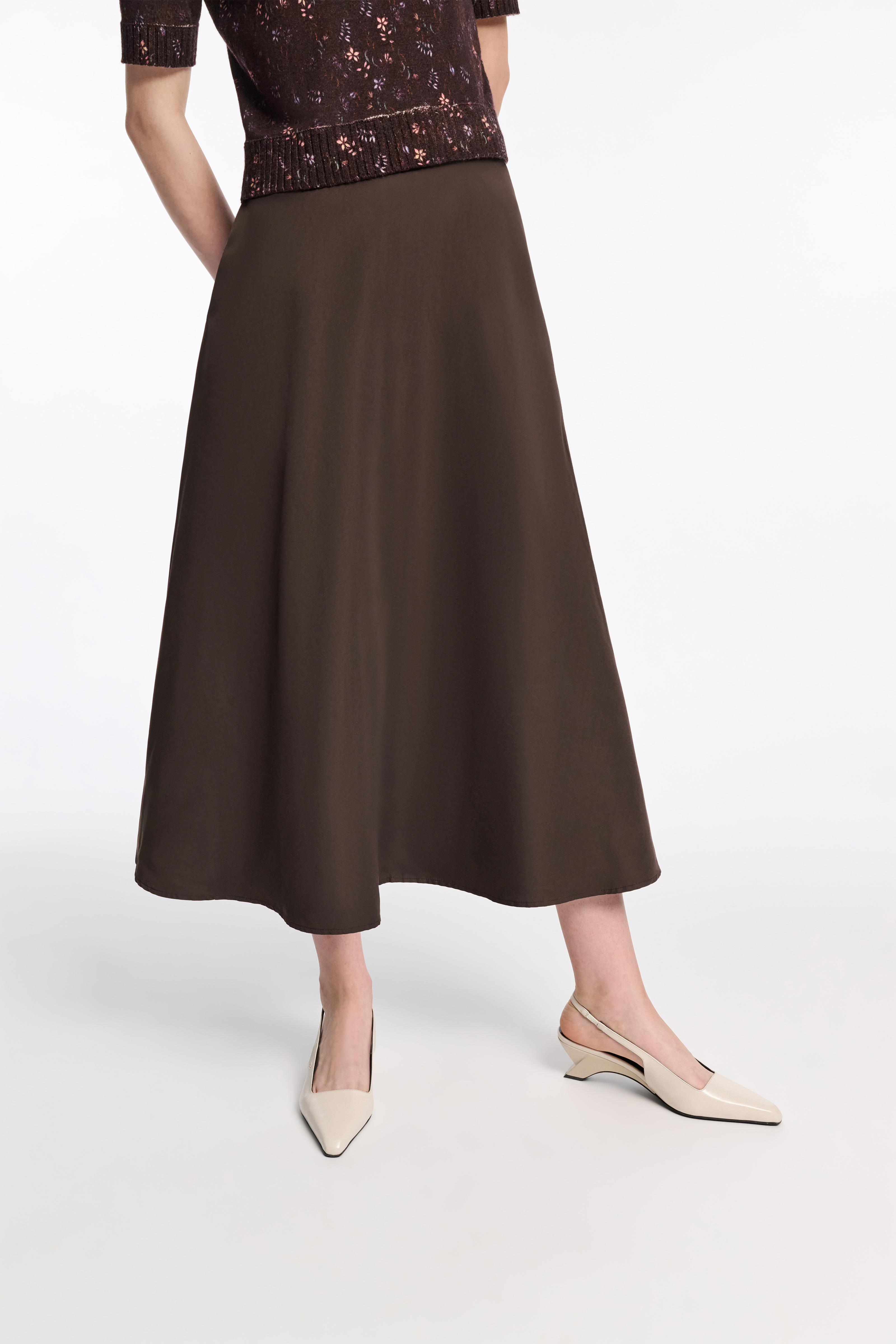 SUBTLE SHINE Wedge Slingback - 4