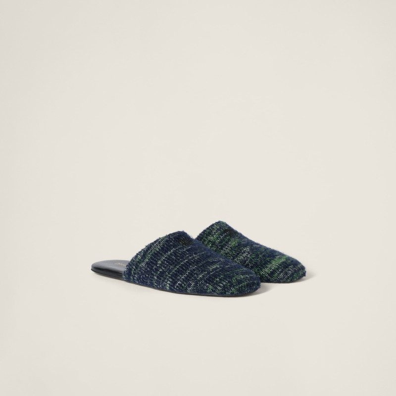 Wool slippers 1