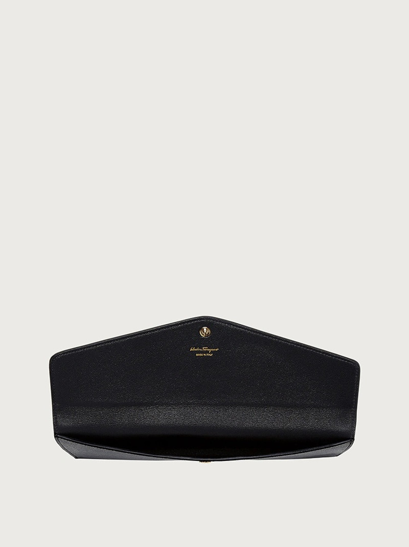 FERRAGAMO GANCINI CLUTCH outlook