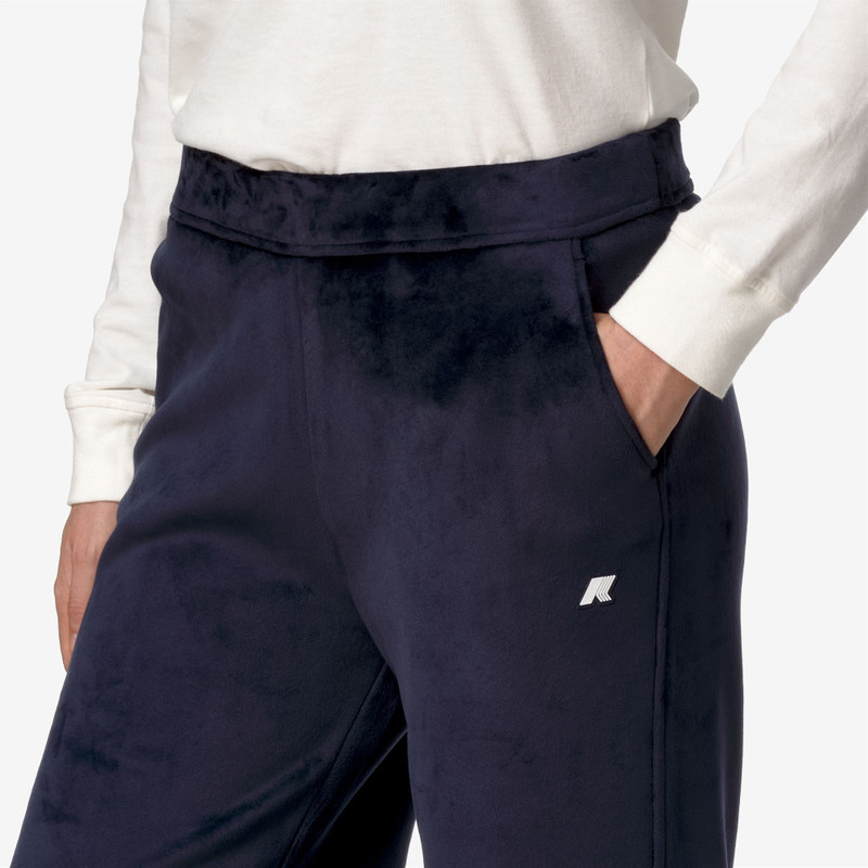 K-WAY JENNY VELOUR POLAR outlook