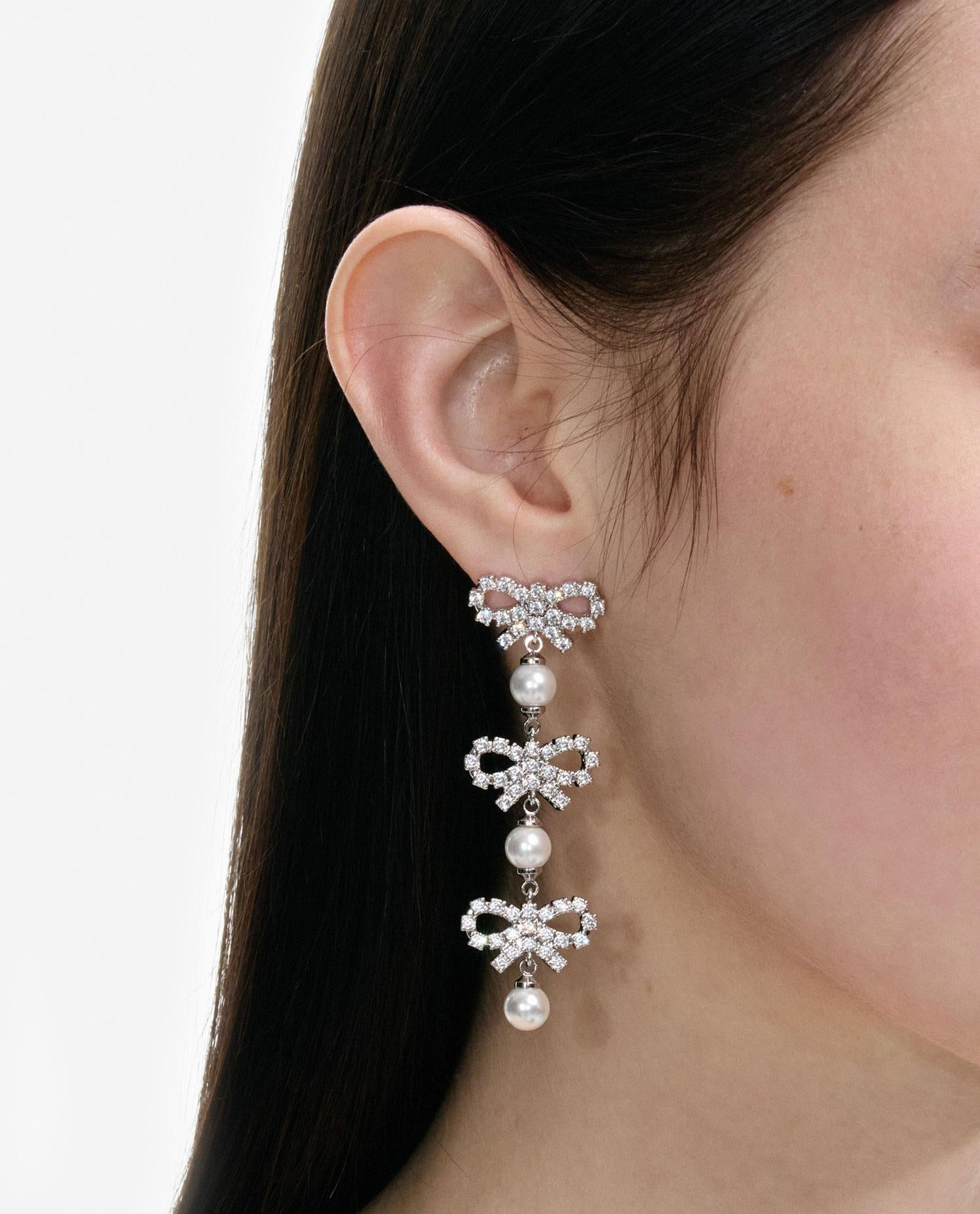 MICRO BOW PEARL TIERED EARRINGS - 3