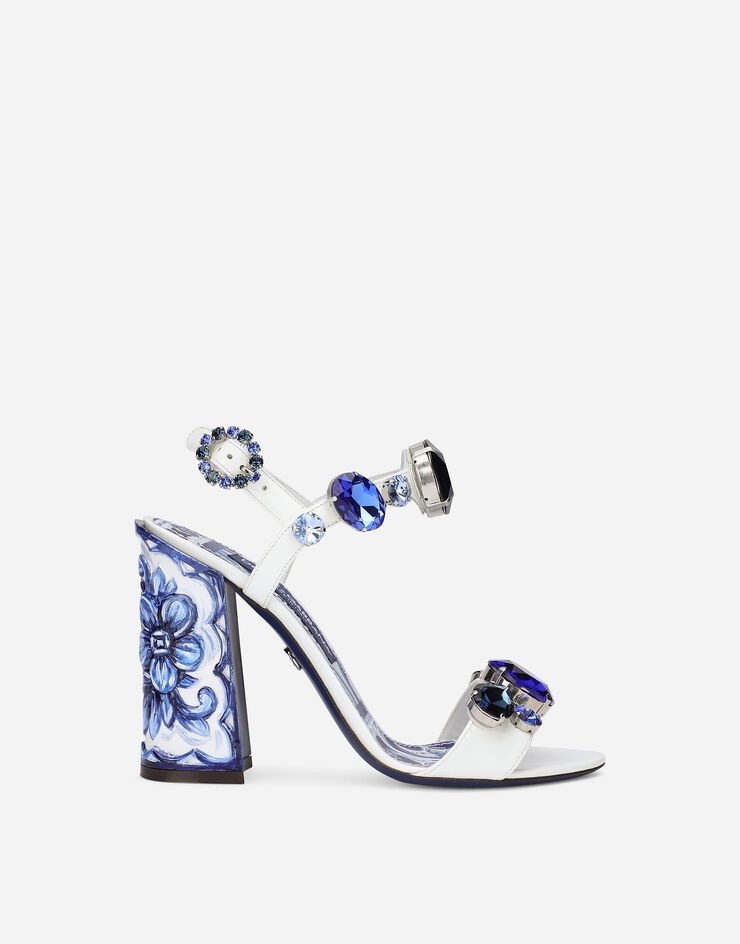 Patent leather sandals with embroidery and painted heel - 1