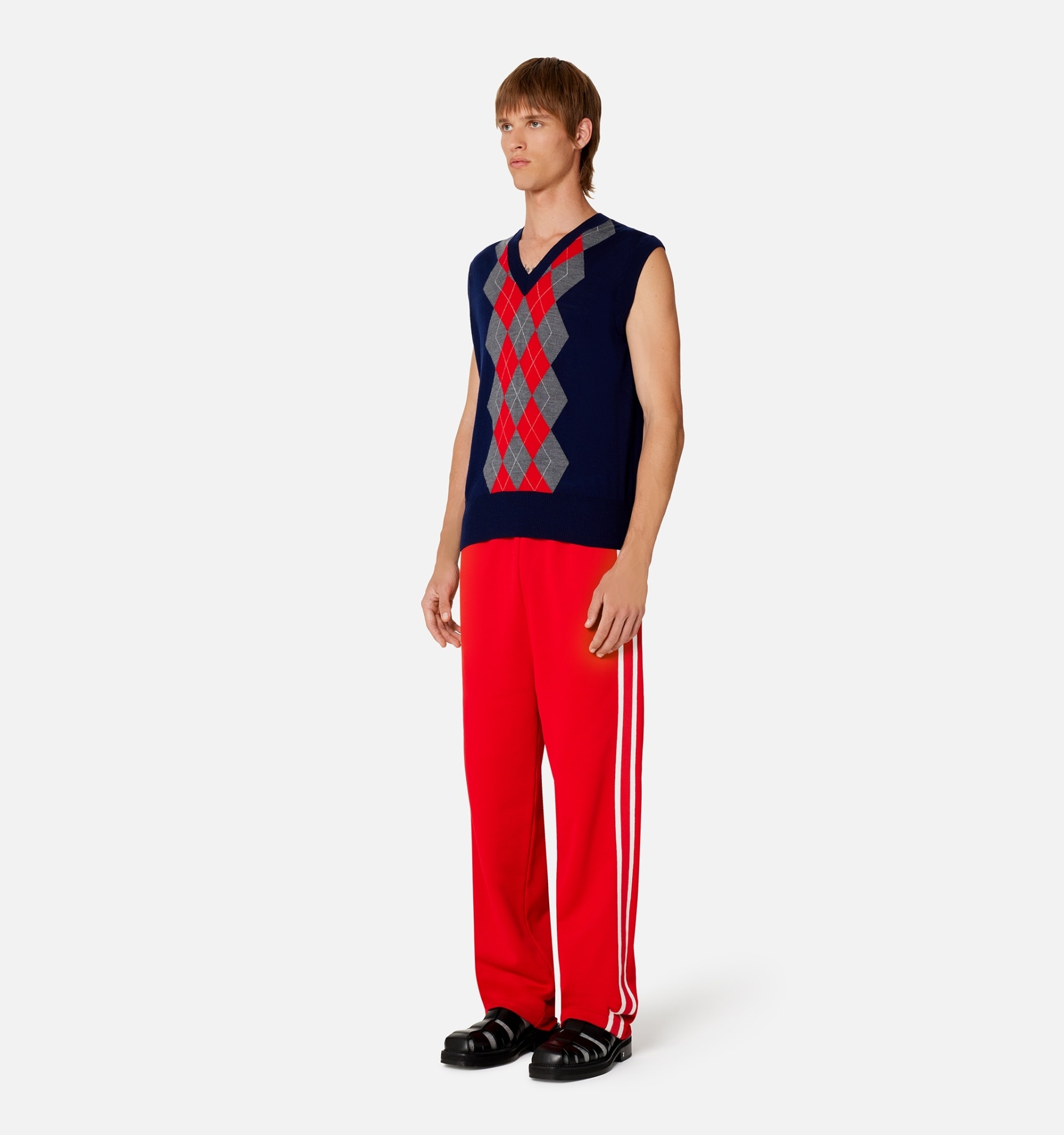 Sleeveless Argyle Sweater - 3