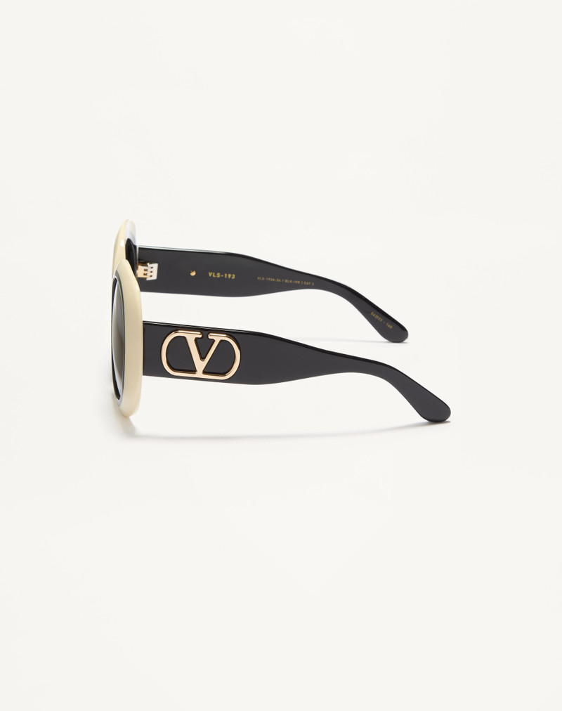 DRAMATIC ROUND 1960S ACETATE EYEWEAR 3