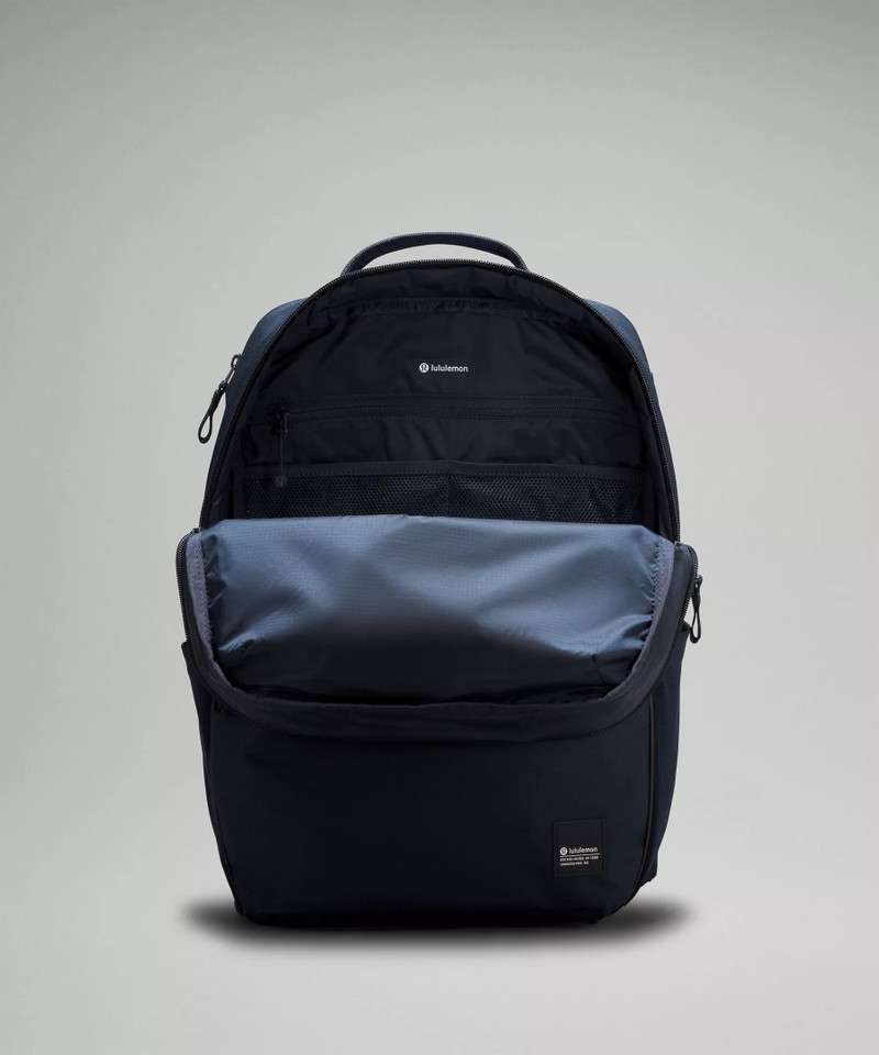 Double-Zip Backpack 22L 5