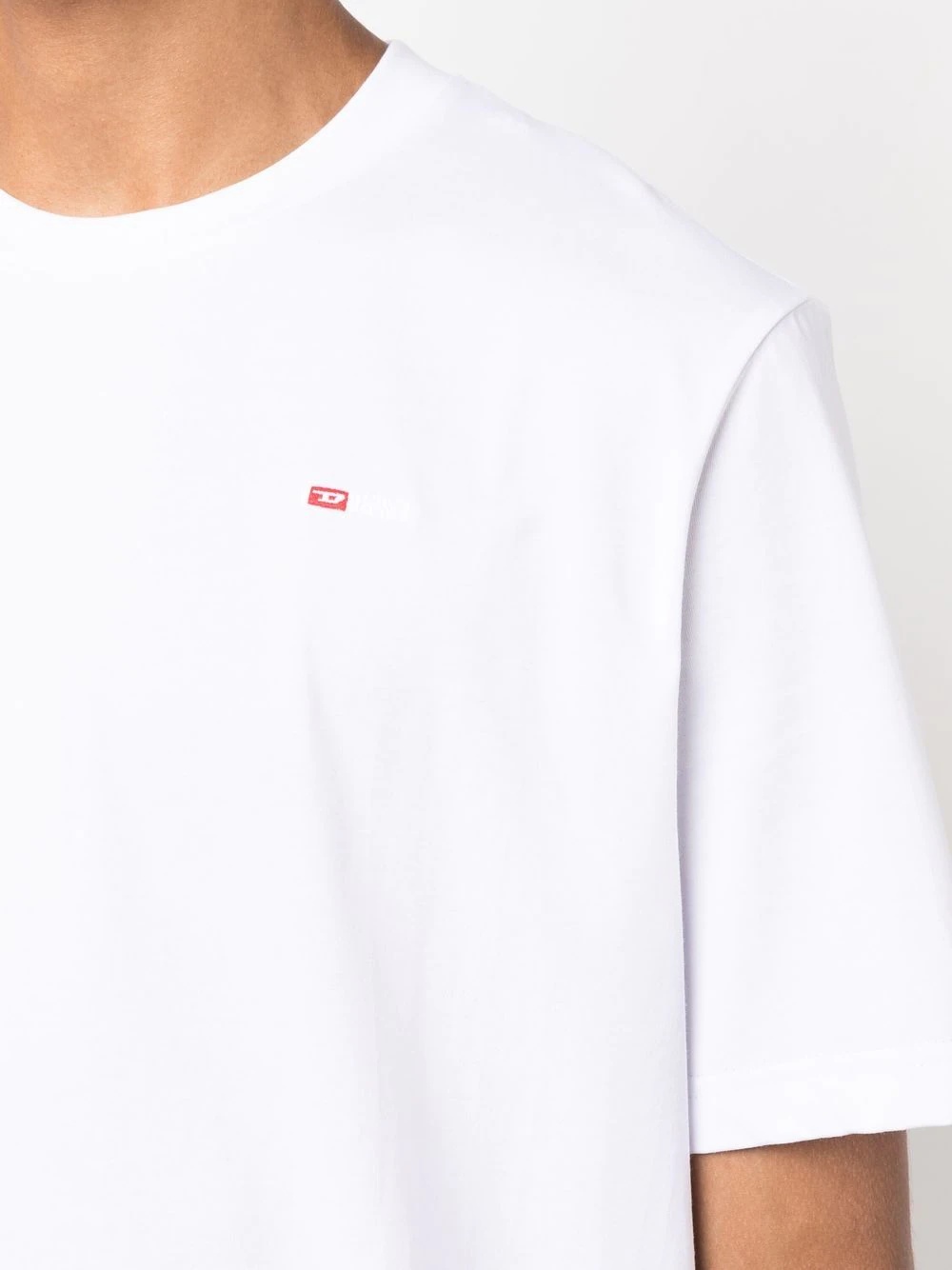short-sleeved T-shirt - 5