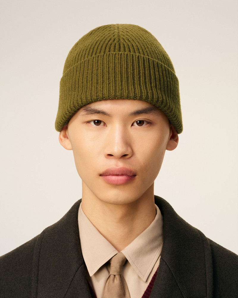 AMI Paris KHAKI WOOL AMI DE COEUR BEANIE outlook