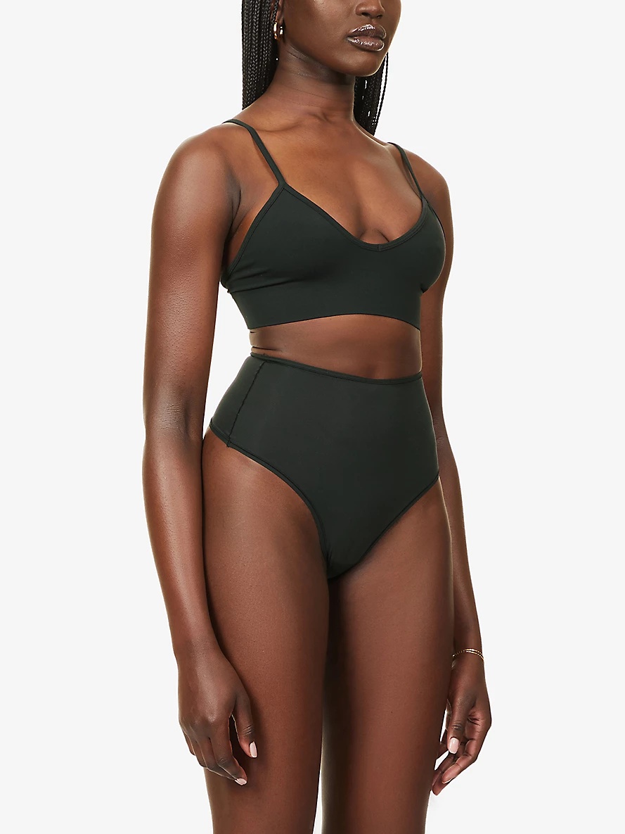 Skims Smoothing Bralette - 3