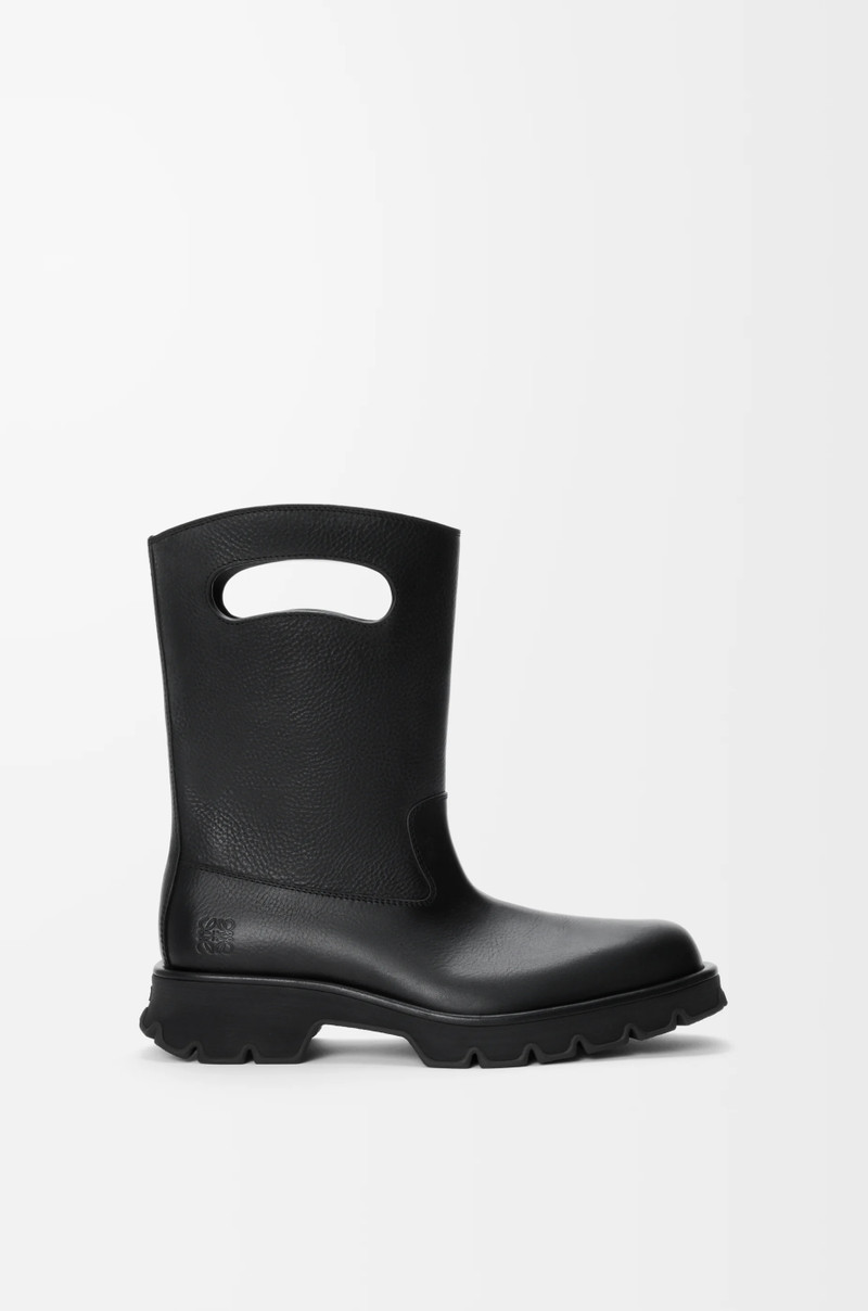 Bobby boot in grained vegetable-tanned calfskin 1
