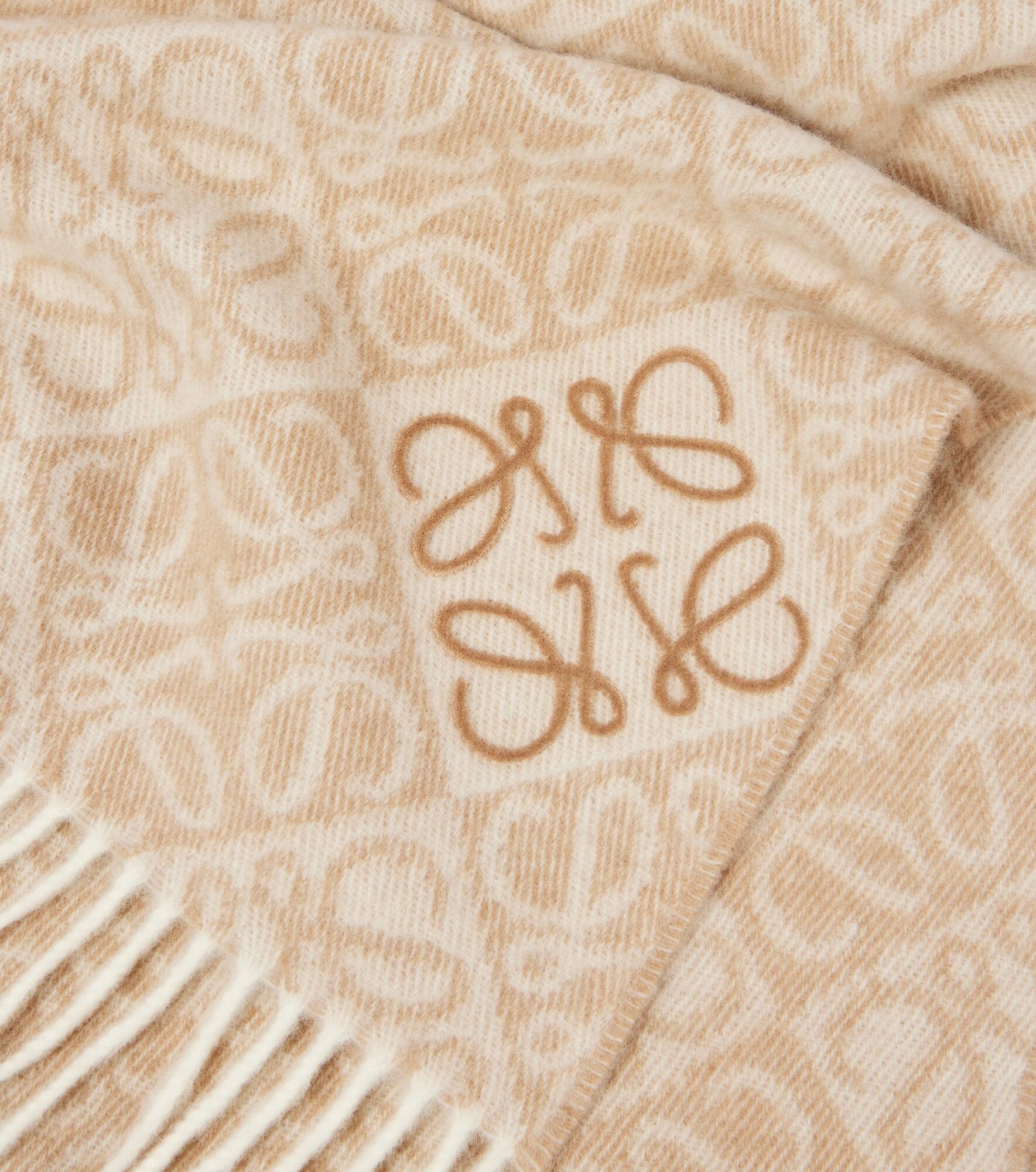 Anagram wool and cashmere scarf - 4