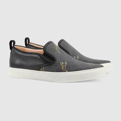 GUCCI Men's GG slip-on sneaker with tigers outlook