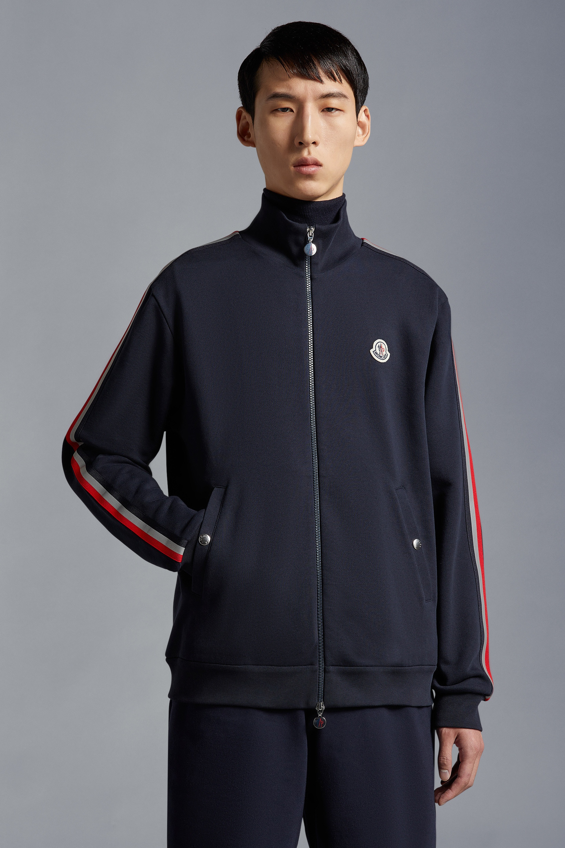 【大人気！】MONCLER☆Tricolourアクセントジップアップフード Moncler Tricolour Accent Zip-up Hoodie Black | ONU