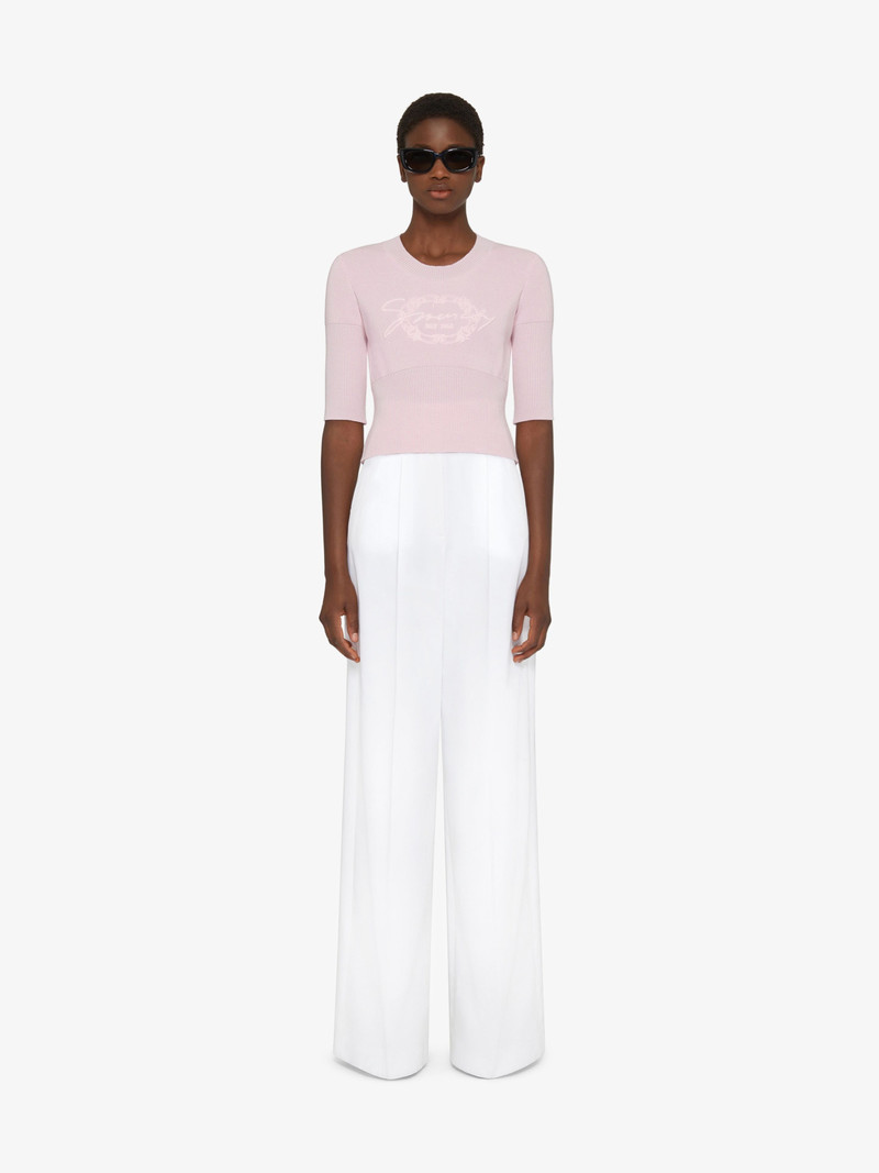 GIVENCHY MEDALLION에 있는 슬라이더 - 1