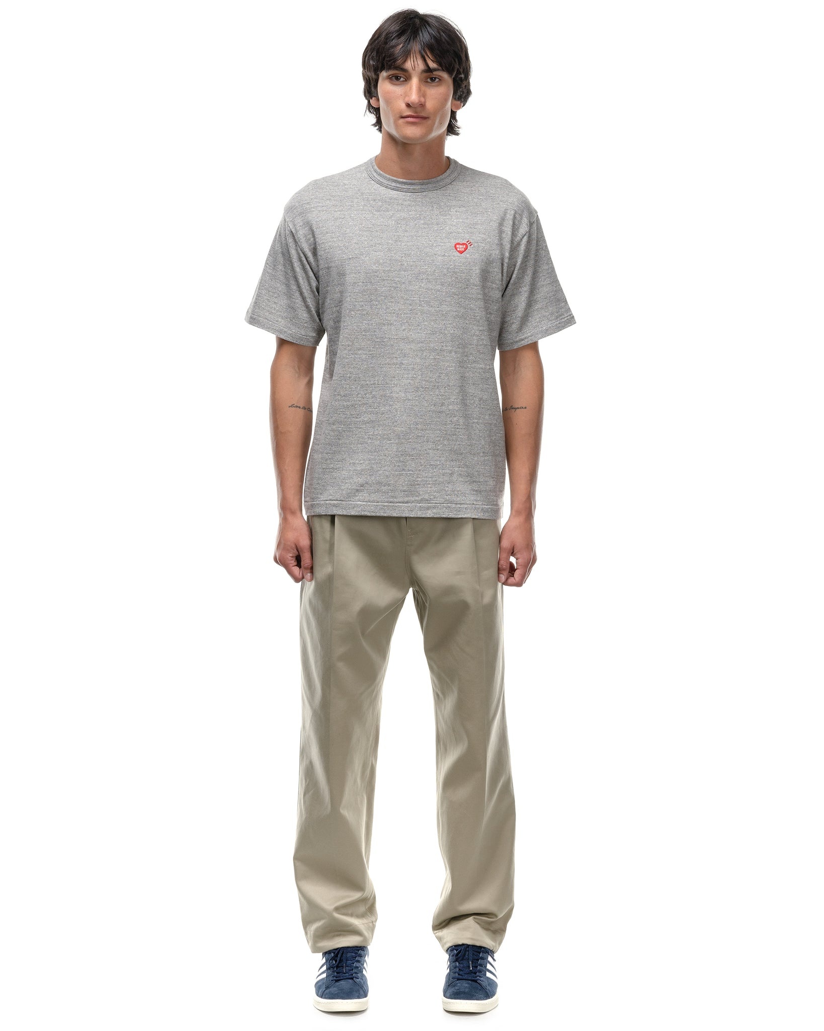 HEART BADGE T-SHIRT GRAY - 3