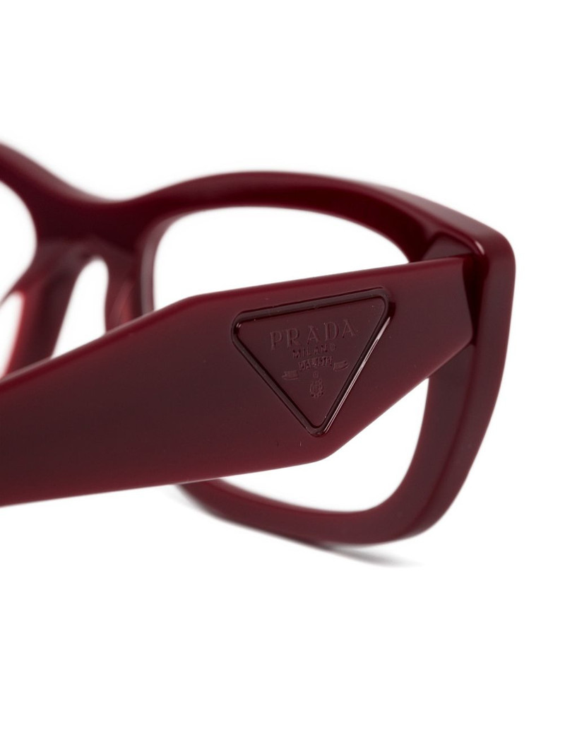 cat-eye glasses 3