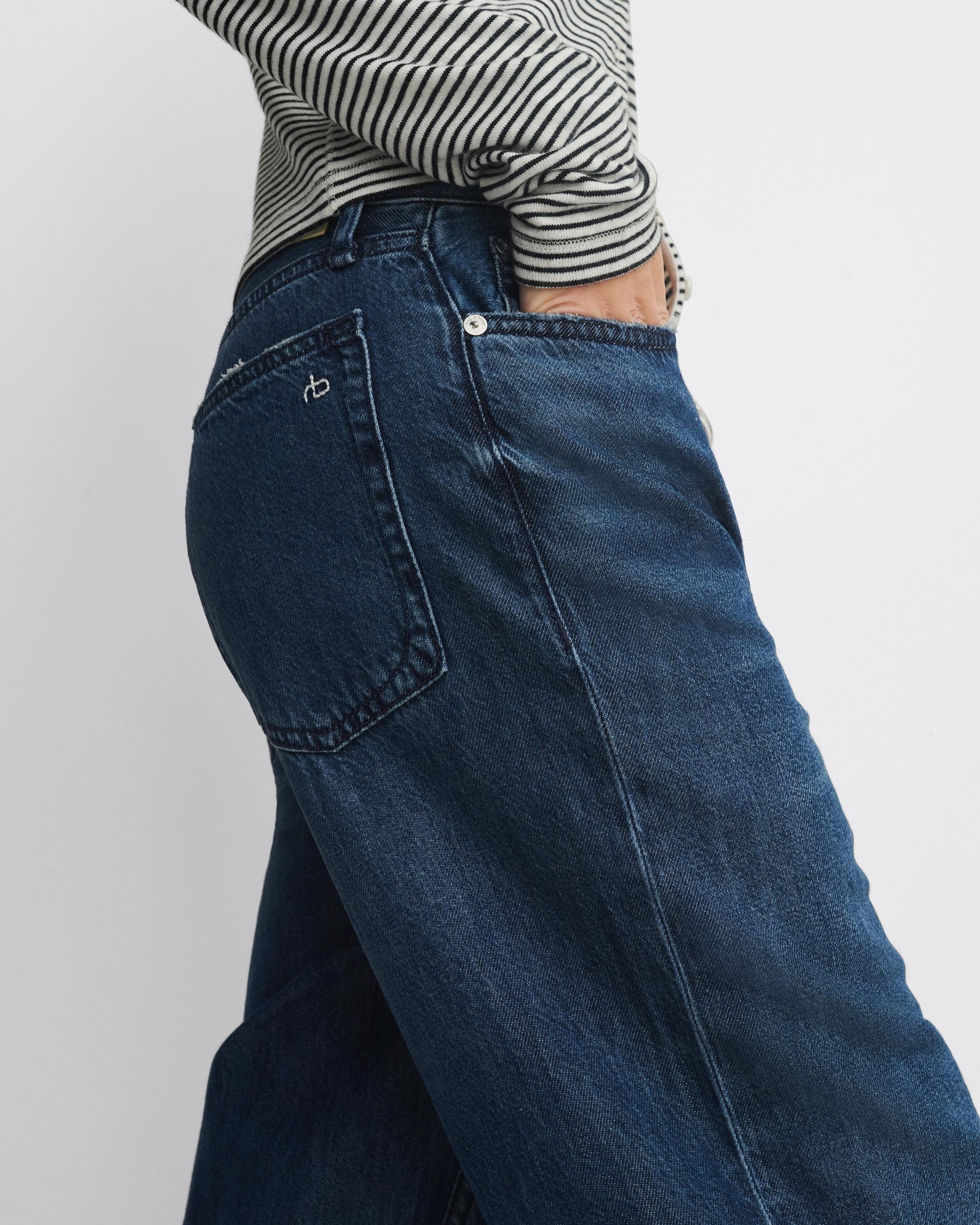 Featherweight Logan Wide-Leg - Randie
Mid-Rise Featherweight Jean - 6