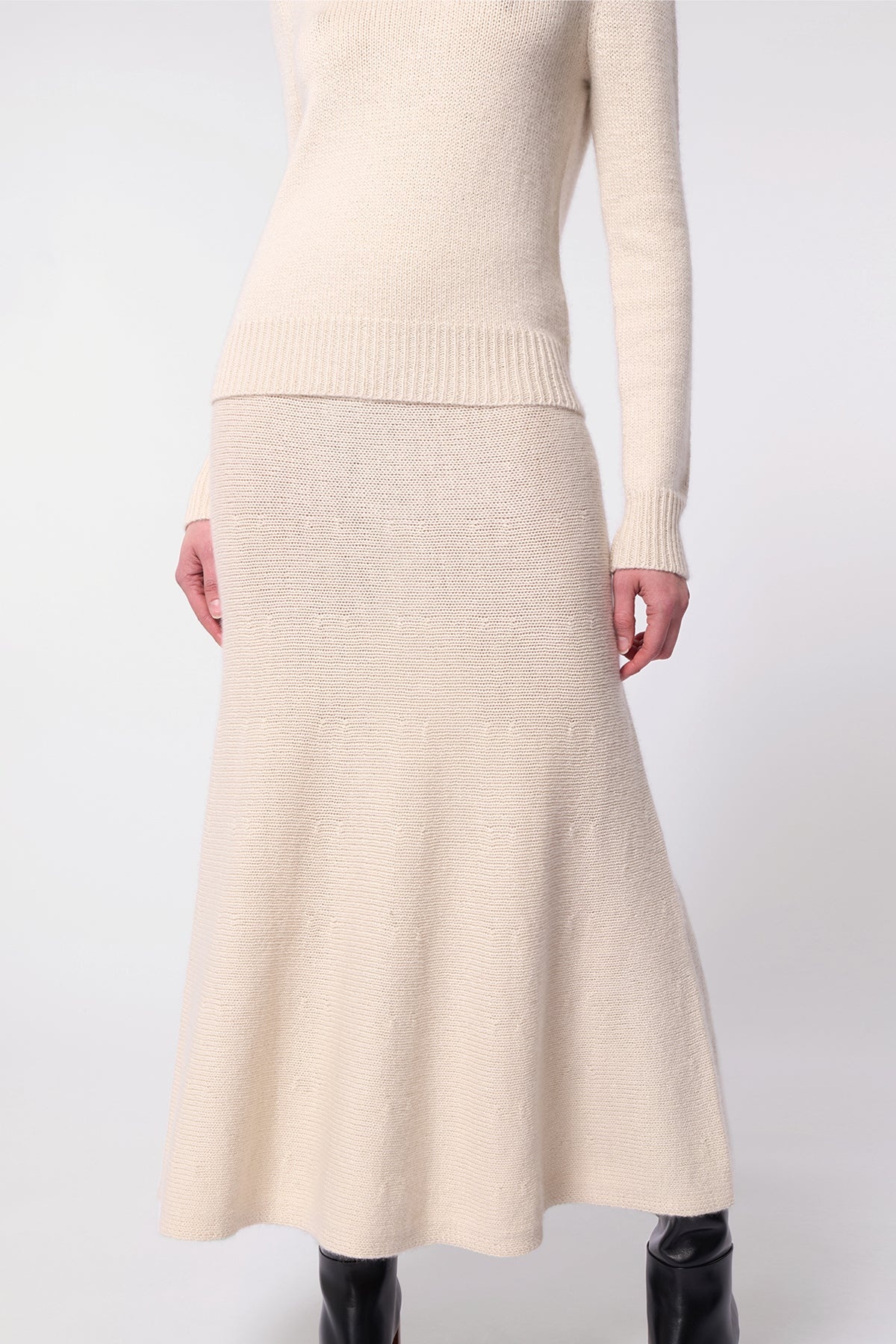 Manni Knit Skirt in Ivory Cashmere - 5