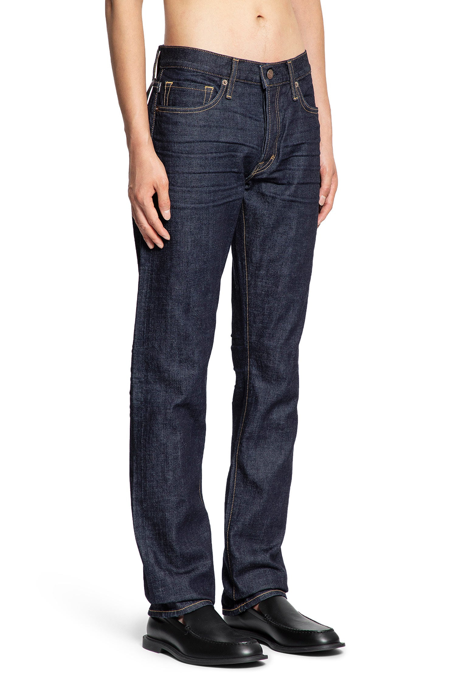 Selvedge-Straight-Fit-Jeans - 2