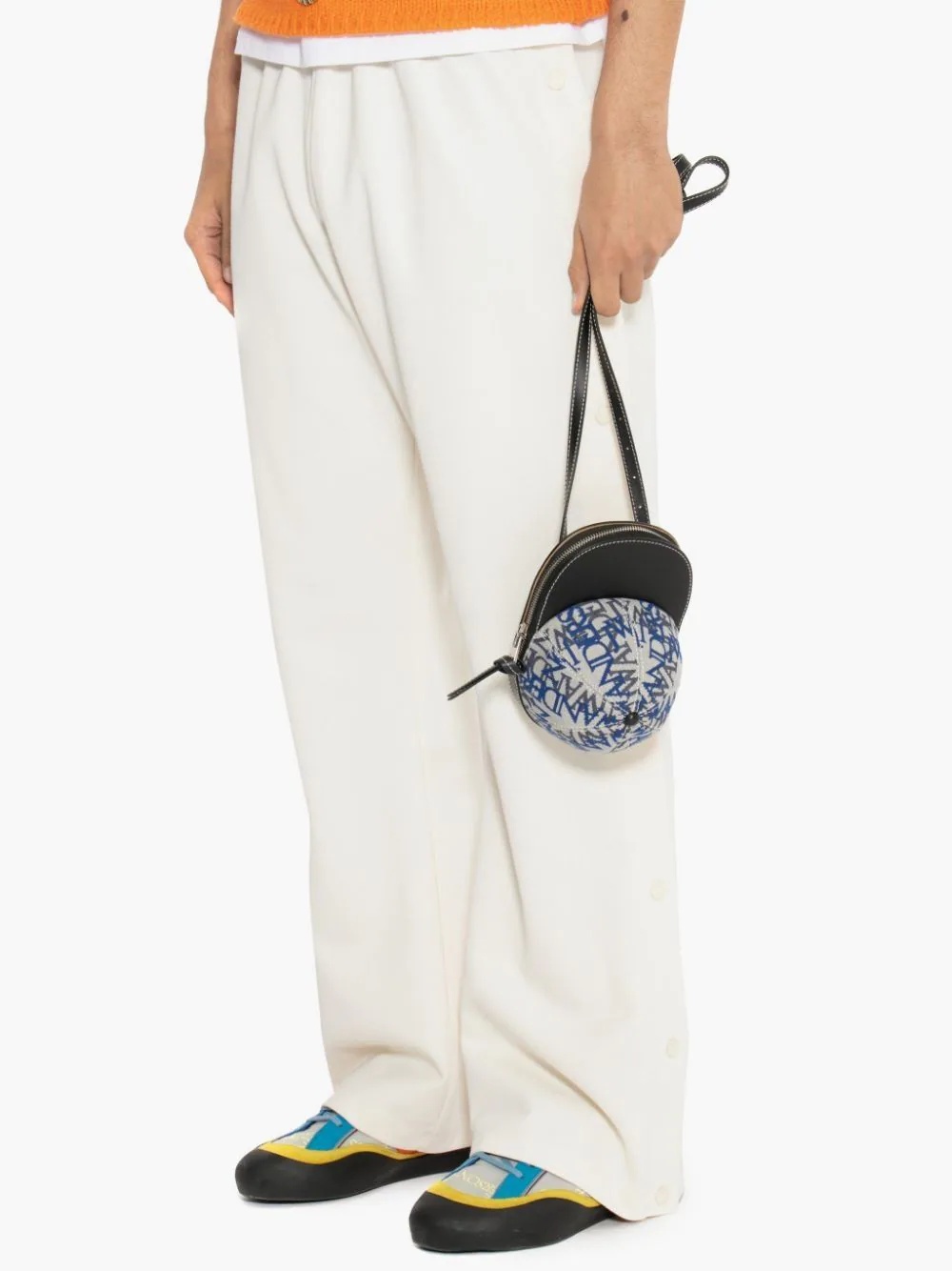 MEDIUM CAP BAG - LEATHER CROSS BODY BAG - 2
