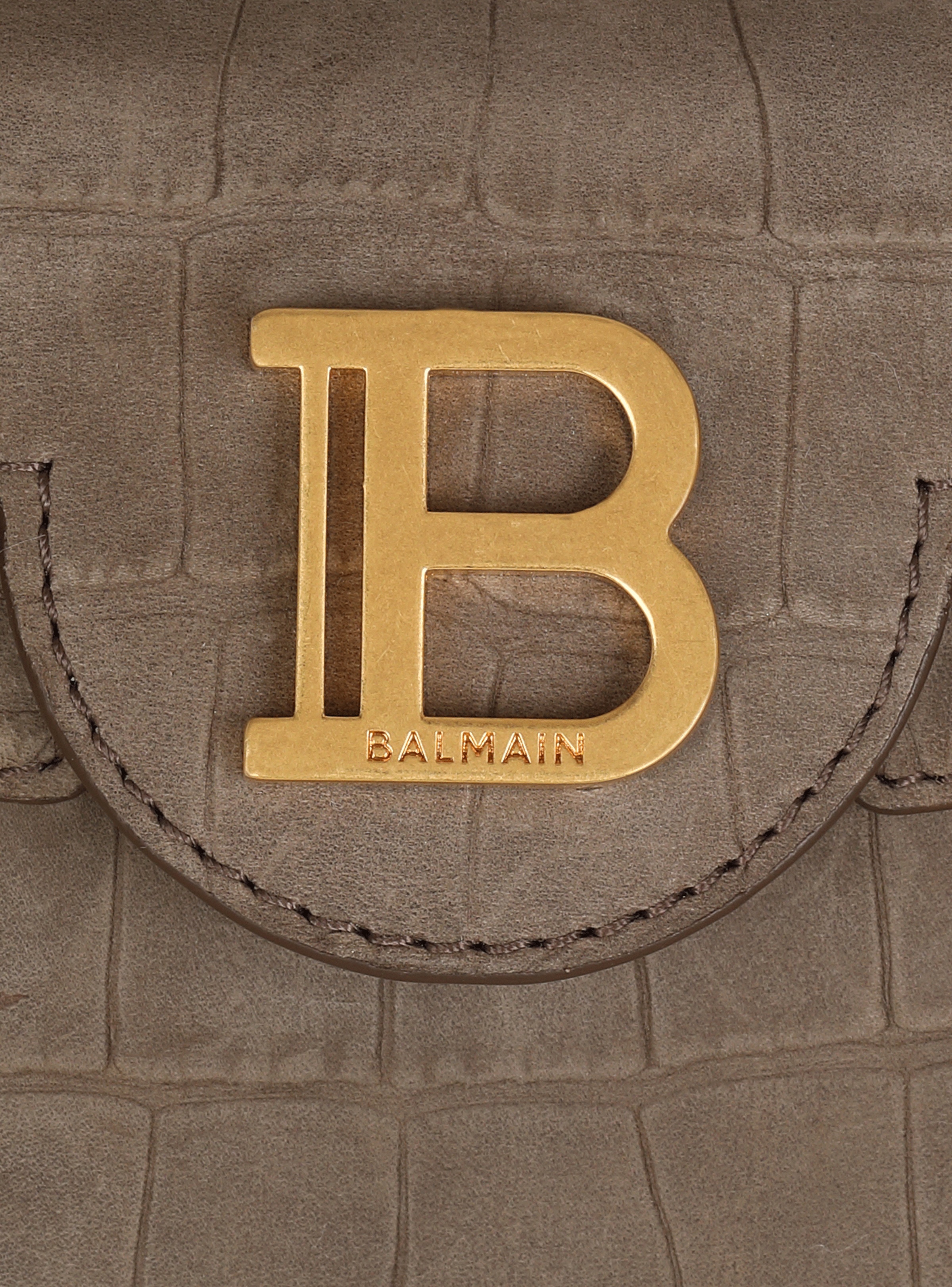 B-Buzz 19 bag in crocodile-embossed leather - 7