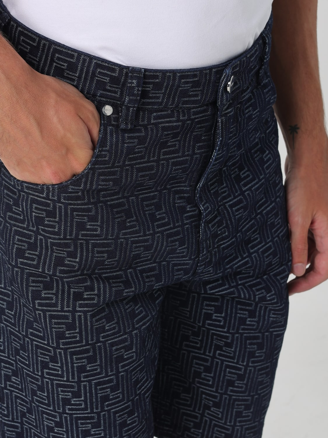 Short men Fendi - 4
