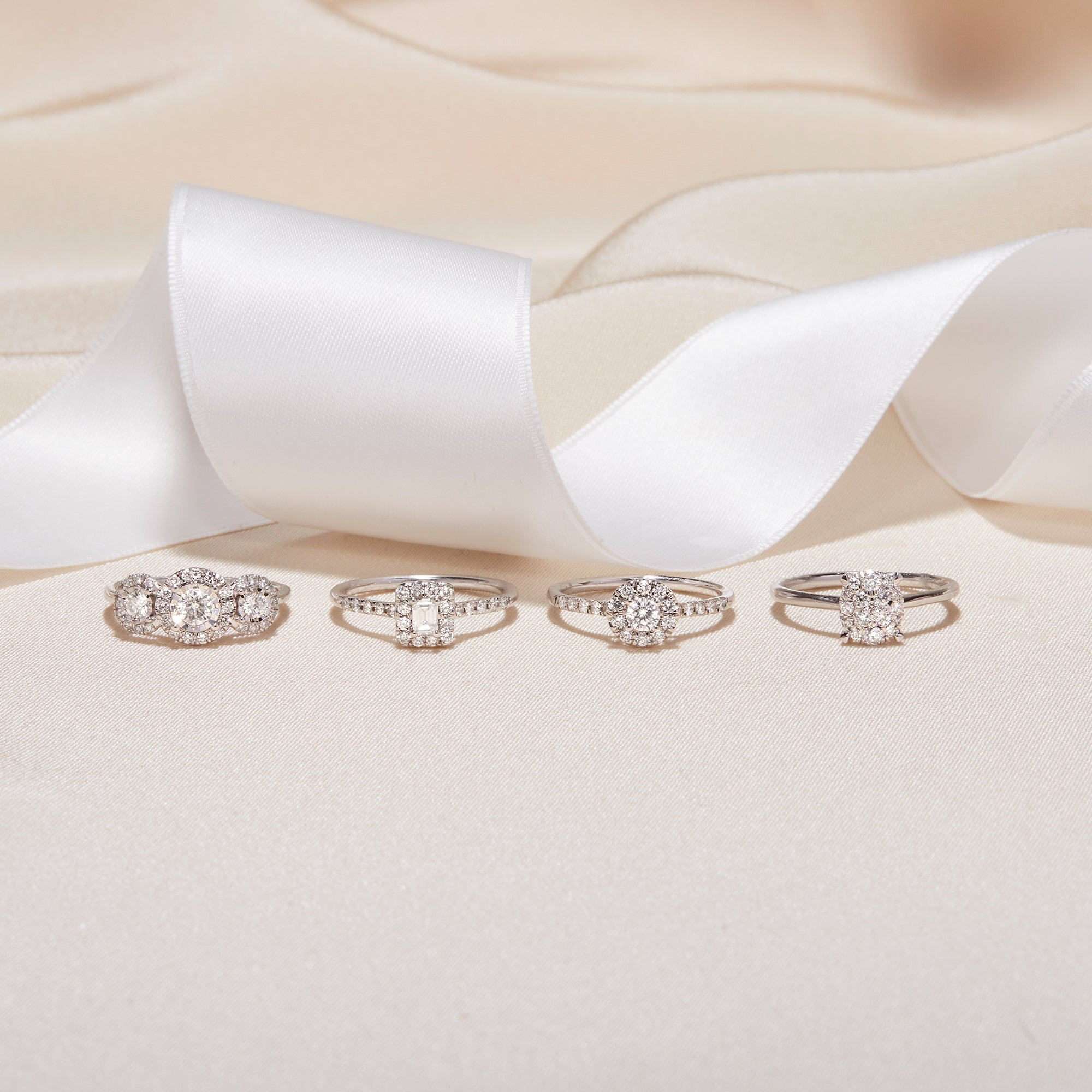The Greta Ring in White Gold - 7