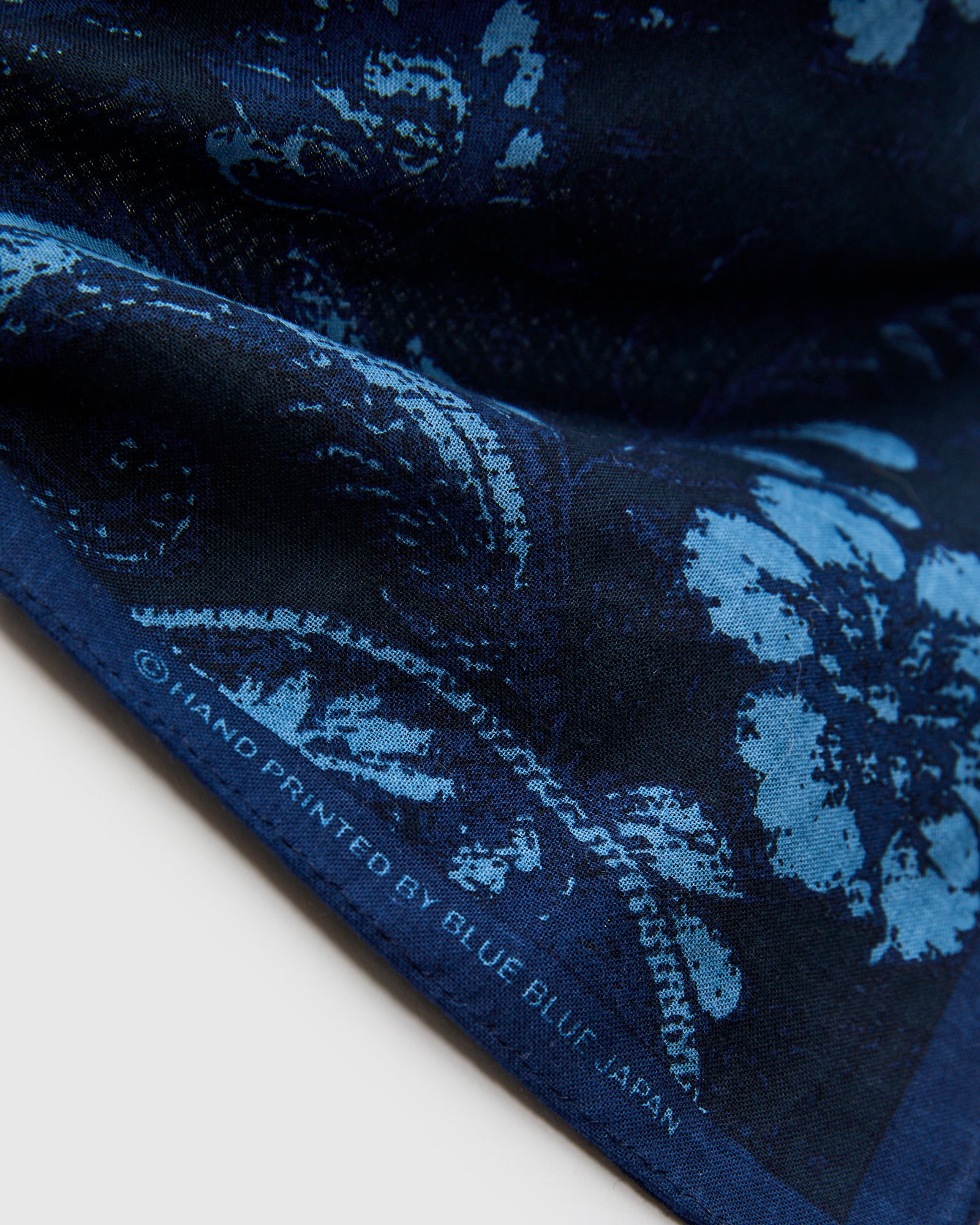 "Tsujigahana" Bandanna in Dark Navy - 3