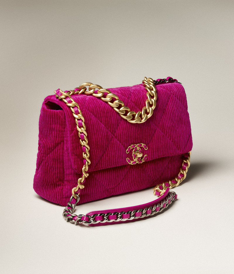 CHANEL CHANEL 19 Large Handbag outlook