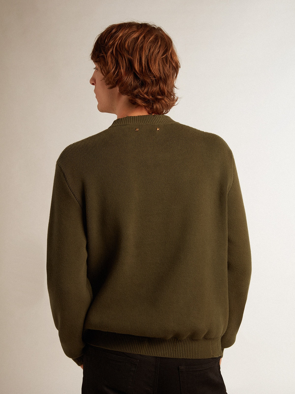 Men's round-neck sweater in military green cotton - 4