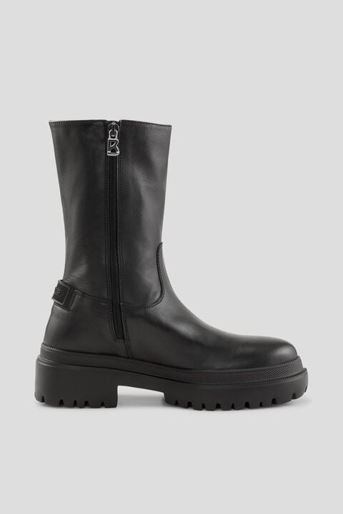 Chesa Alpina Boots in Black - 2