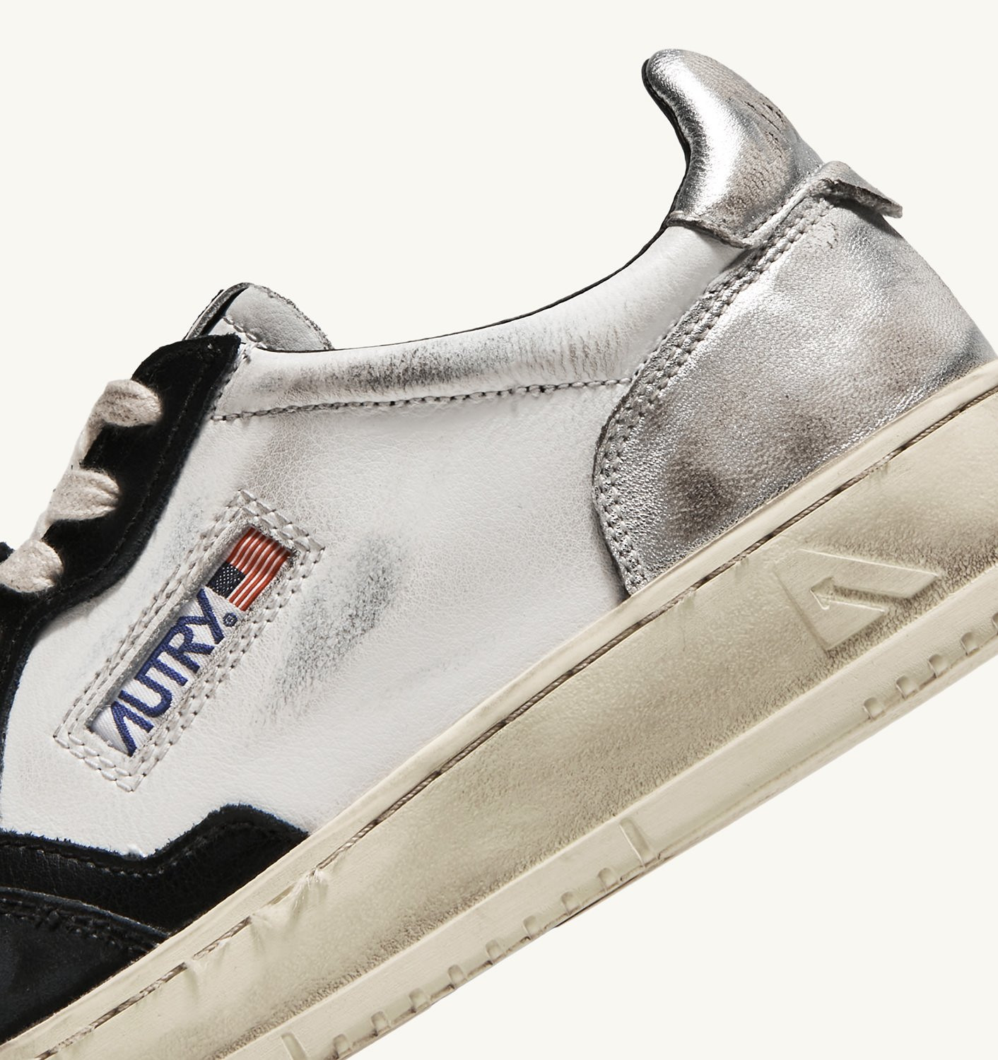 MEDALIST LOW SUPER VINTAGE SNEAKERS IN WHITE BLACK AND SILVER LEATHER - 6