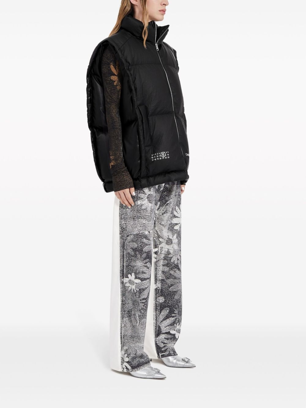 x Chen Peng numbers-logo padded gilet - 3