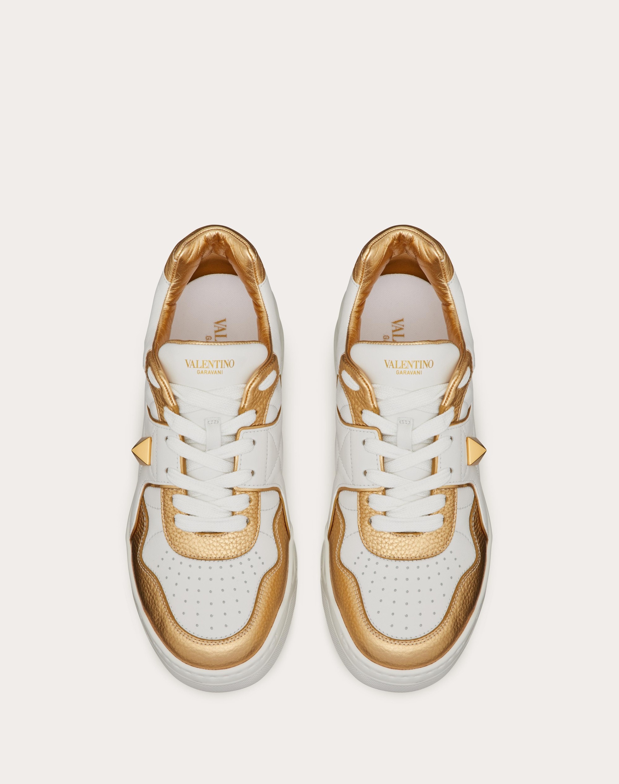 ONE STUD LOW-TOP SNEAKER IN NAPPA WITH METALLIC DETAILS - 4