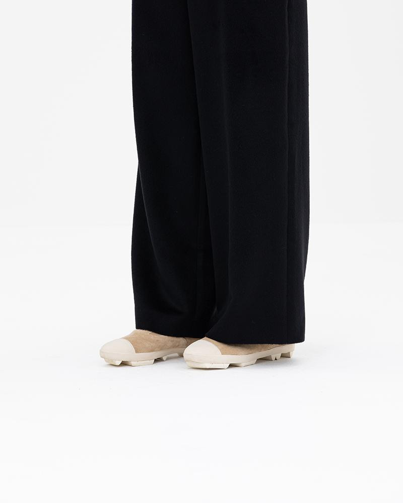 P.T.U. TRAINER-FOLK W BLACK - 9