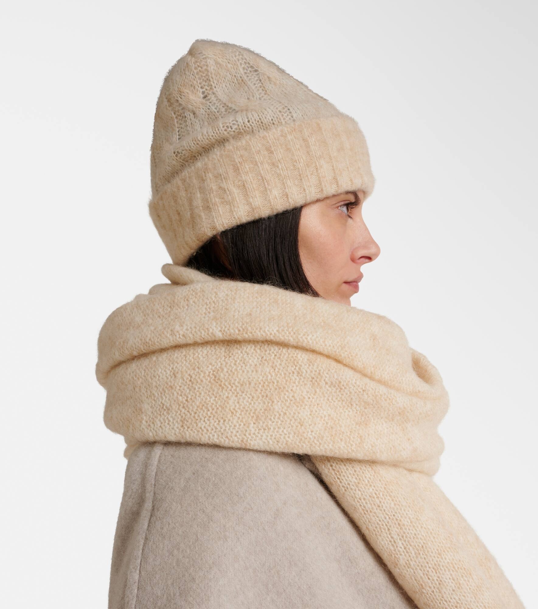 Cable-knit mohair beanie - 5